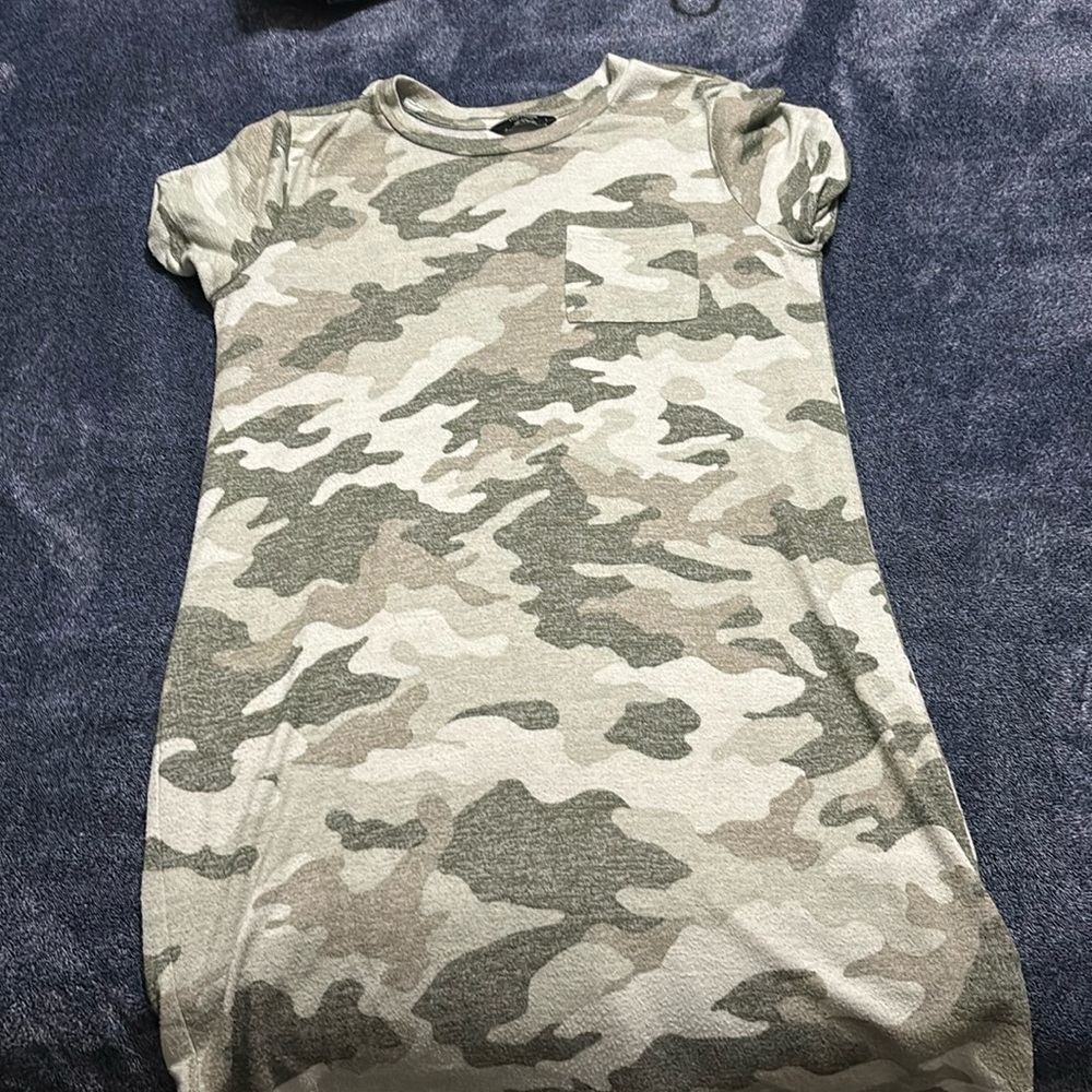 Used lucky dress small fits like a medium